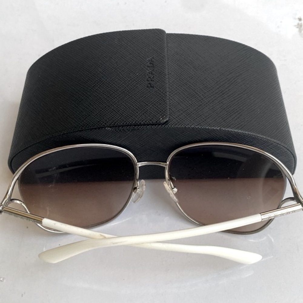 Prada vintage sunglasses 😎 with case made in Italy white temples silver frame